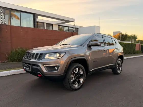 JEEP COMPASS 2.0 16V DIESEL TRAILHAWK 4X4 AUTOMÁTICO JEEP COMPASS 2.0 16V DIESEL TRAILHAWK 4X4 AUTOMÁTICO
