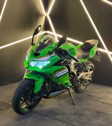 KAWASAKI NINJA ZX-4RR 
