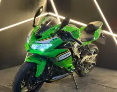 KAWASAKI NINJA ZX-4RR KAWASAKI NINJA ZX-4RR