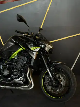 KAWASAKI-Z900-2020