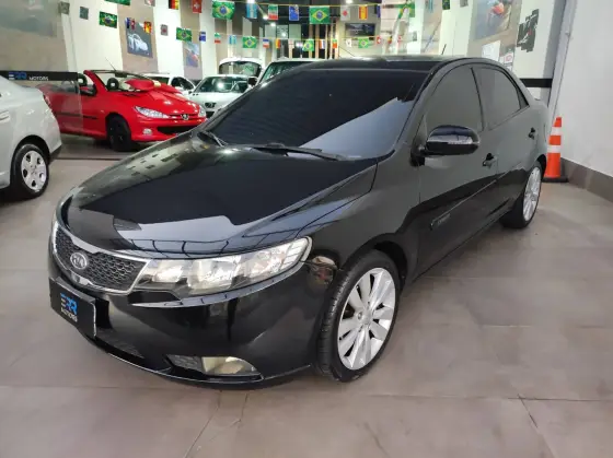 KIA CERATO 1.6 SX3 16V GASOLINA 4P MANUAL KIA CERATO 1.6 SX3 16V GASOLINA 4P MANUAL
