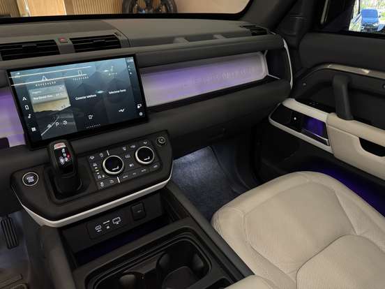 LAND ROVER-DEFENDER-2024