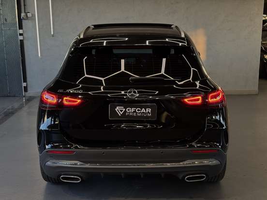 MERCEDES-BENZ-GLA 200-2022