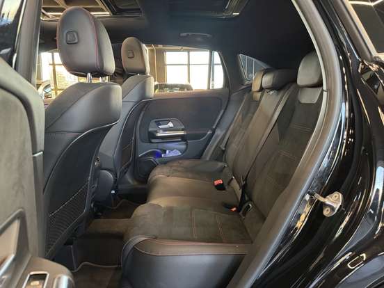 MERCEDES-BENZ-GLA 200-2022