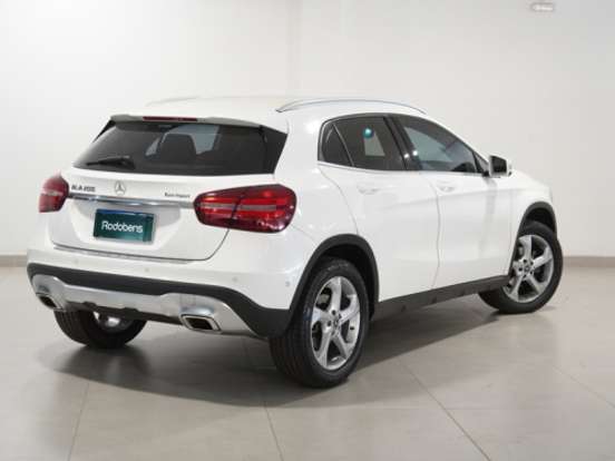 MERCEDES-BENZ-GLA 200-1.6 CGI FLEX ADVANCE 7G-DCT MERCEDES-BENZ-GLA 200-2019