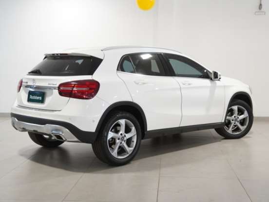 MERCEDES-BENZ-GLA 200-1.6 CGI FLEX ADVANCE 7G-DCT MERCEDES-BENZ-GLA 200-2019