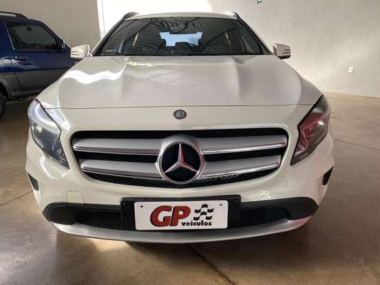 MERCEDES-BENZ-GLA 200-1.6 CGI STYLE 16V TURBO FLEX 4P AUTOMÁTICO MERCEDES-BENZ-GLA 200-2015