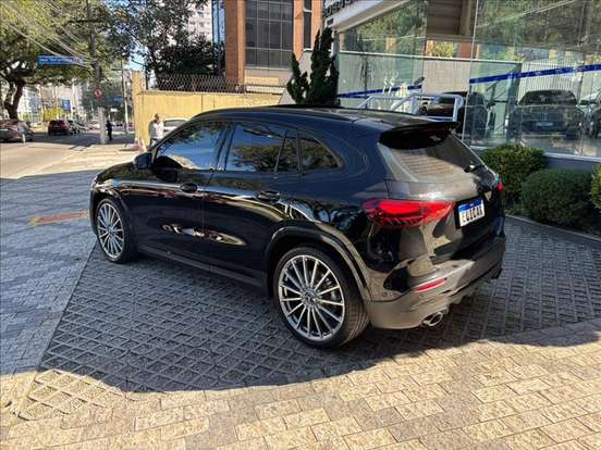 MERCEDES-BENZ-GLA 35 AMG-2024