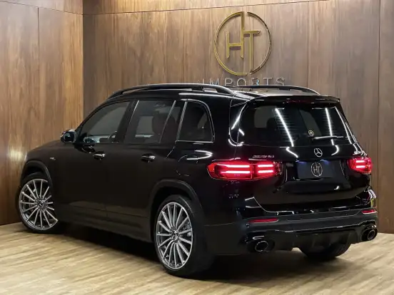 MERCEDES-BENZ-GLB 35 AMG-2024