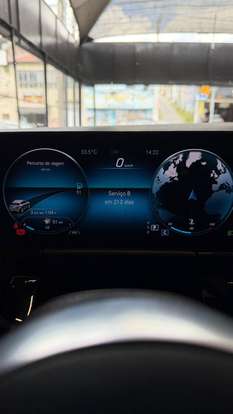 MERCEDES-BENZ-GLA 200-2022