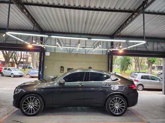 MERCEDES-BENZ-GLC 300-2020