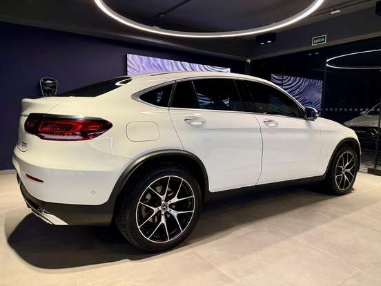 MERCEDES-BENZ-GLC 300-2022