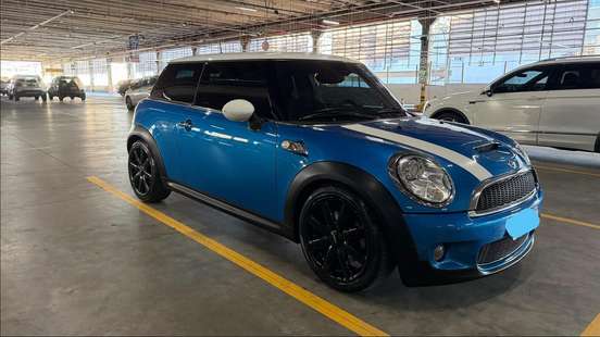 MINI-COOPER-2010