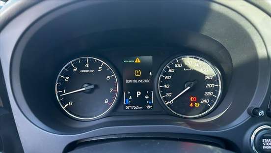 MITSUBISHI-OUTLANDER-2021