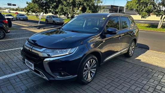 MITSUBISHI-OUTLANDER-2021