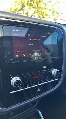MITSUBISHI-OUTLANDER-2021
