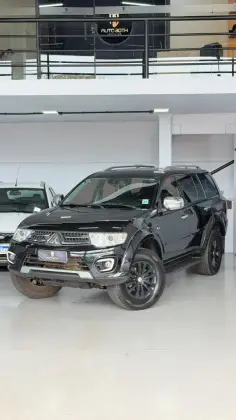 MITSUBISHI PAJERO 3.5 HPE 4X4 7 LUGARES V6 24V FLEX 4P AUTOMÁTICO MITSUBISHI PAJERO 3.5 HPE 4X4 7 LUGARES V6 24V FLEX 4P AUTOMÁTICO