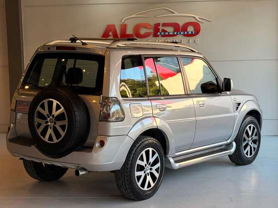 MITSUBISHI-PAJERO TR4-2011