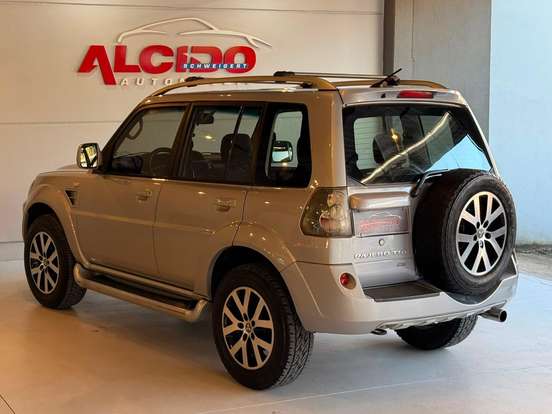 MITSUBISHI-PAJERO TR4-2011