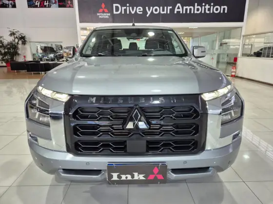 MITSUBISHI TRITON 2.4 BITURBO DIESEL CD HPE-S 4X4 AUTOMÁTICO