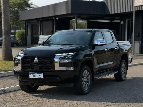 MITSUBISHI TRITON 2.4 BITURBO DIESEL CD HPE-S 4X4 AUTOMÁTICO