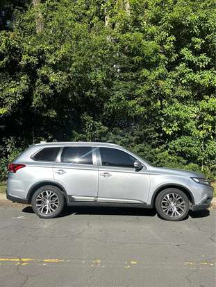 MITSUBISHI-OUTLANDER-2017