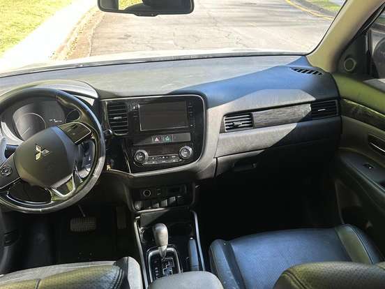 MITSUBISHI-OUTLANDER-2.0 COMFORT 16V GASOLINA 4P AUTOMÁTICO MITSUBISHI-OUTLANDER-2017