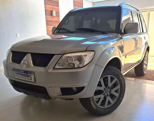 MITSUBISHI-PAJERO TR4-2013