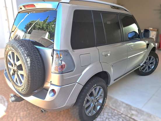 MITSUBISHI-PAJERO TR4-2.0 4X2 16V 140CV FLEX 4P MANUAL MITSUBISHI-PAJERO TR4-2013