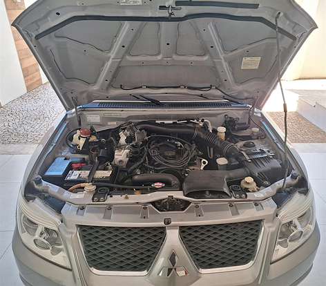 MITSUBISHI-PAJERO TR4-2013