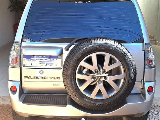 MITSUBISHI-PAJERO TR4-2.0 4X2 16V 140CV FLEX 4P MANUAL MITSUBISHI-PAJERO TR4-2013
