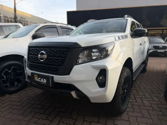 NISSAN FRONTIER 2.3 16V TURBO DIESEL ATTACK CD 4X4 AUTOMÁTICO NISSAN FRONTIER 2.3 16V TURBO DIESEL ATTACK CD 4X4 AUTOMÁTICO