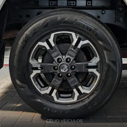 NISSAN-FRONTIER-2020