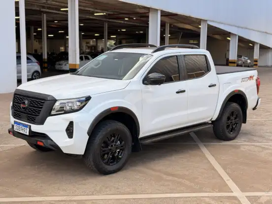NISSAN-FRONTIER-2022