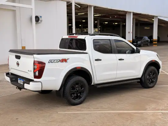 NISSAN-FRONTIER-2022