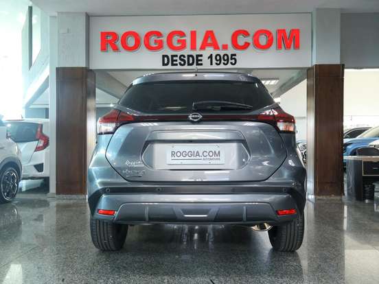 NISSAN-KICKS PLAY-2025