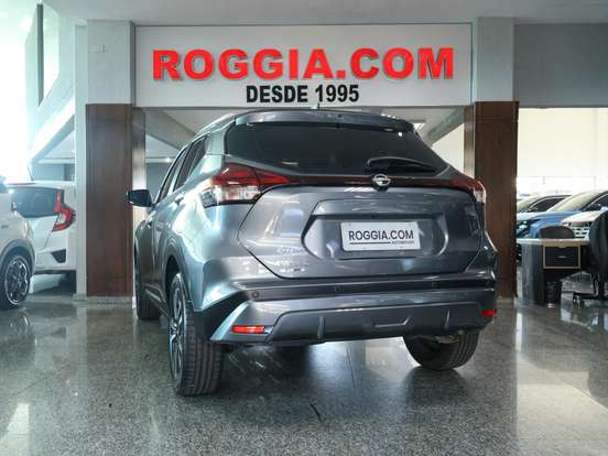 NISSAN-KICKS PLAY-2025