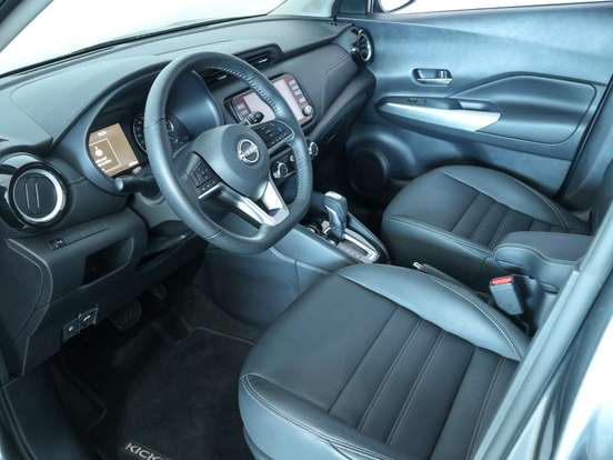 NISSAN-KICKS PLAY-2025