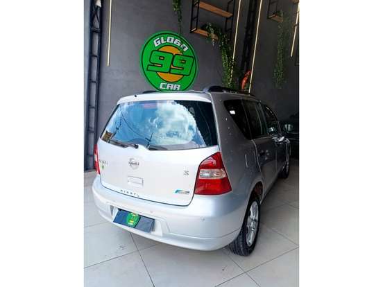 NISSAN-LIVINA-1.8 SL 16V FLEX 4P AUTOMÁTICO NISSAN-LIVINA-2011