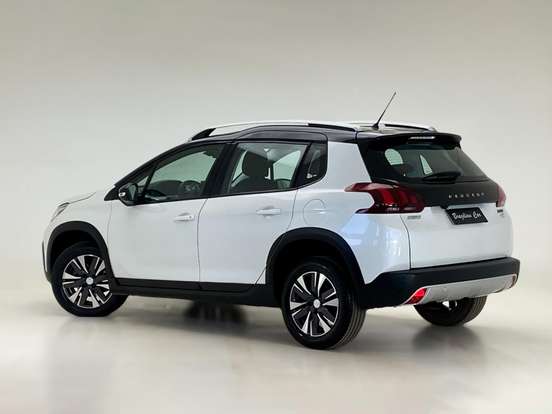 PEUGEOT-2008-2022