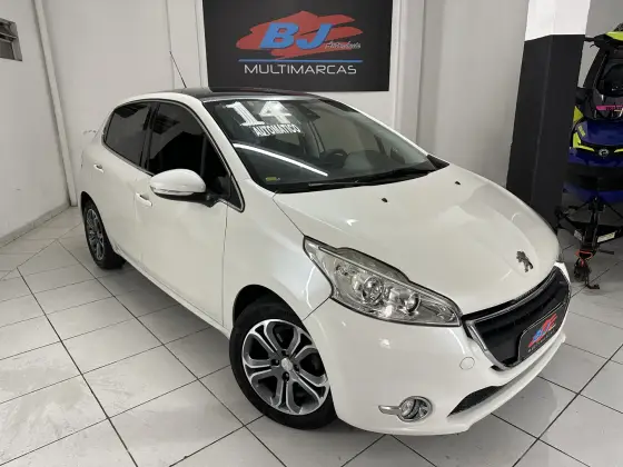 PEUGEOT 208 1.6 GRIFFE 16V FLEX 4P AUTOMÁTICO PEUGEOT 208 1.6 GRIFFE 16V FLEX 4P AUTOMÁTICO