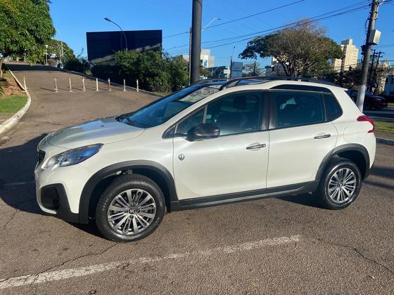 PEUGEOT 2008 1.6 16V THP FLEX SKYWALKER 4P AUTOMÁTICO