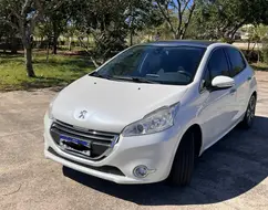 PEUGEOT 208 1.6 GRIFFE 16V FLEX 4P AUTOMÁTICO PEUGEOT 208 1.6 GRIFFE 16V FLEX 4P AUTOMÁTICO