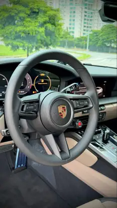 PORSCHE-911-2025