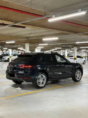 PORSCHE-MACAN-2015