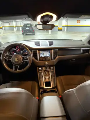 PORSCHE-MACAN-2015