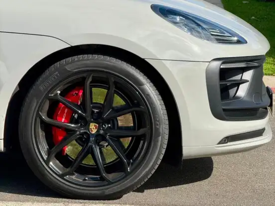 PORSCHE-MACAN-2024