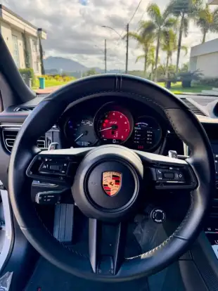 PORSCHE-MACAN-2024