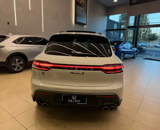 PORSCHE-MACAN-2023