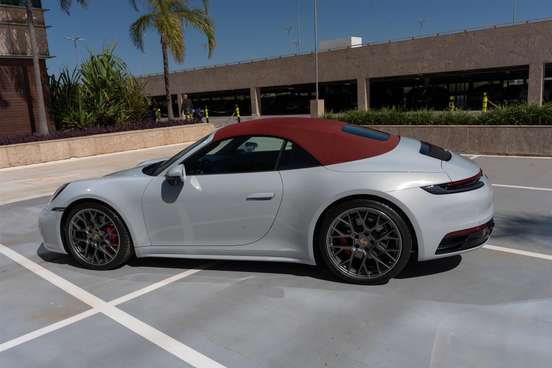 PORSCHE-911-2024